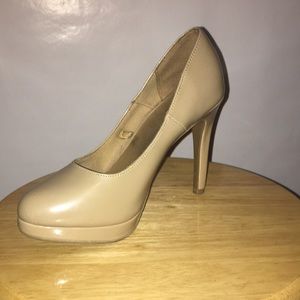 WOMENS NUDE PUMPS